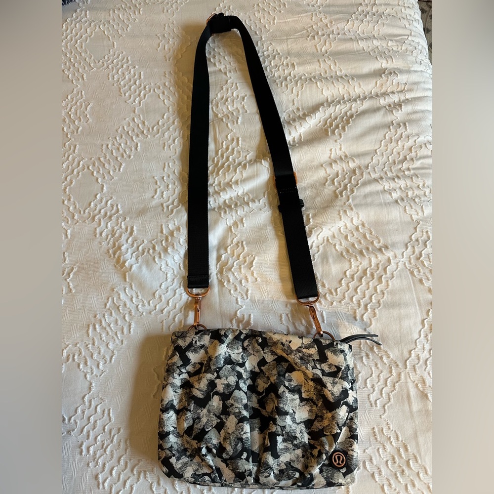 Lululemon Cross Body Bag